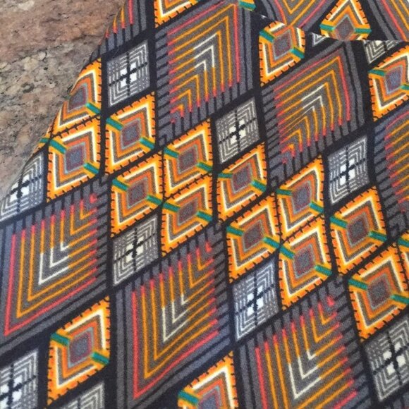 TC NWOT LuLaRoe Leggings F03 3179 - Picture 2 of 3